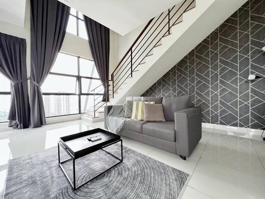 Arte Mont Kiara Bright & Airy 2br