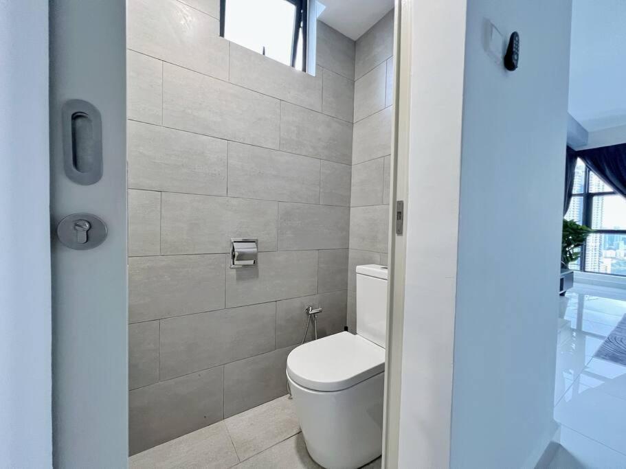 Pangsapuri Arte Mont Kiara Bright & Airy 2br Kuala Lumpur